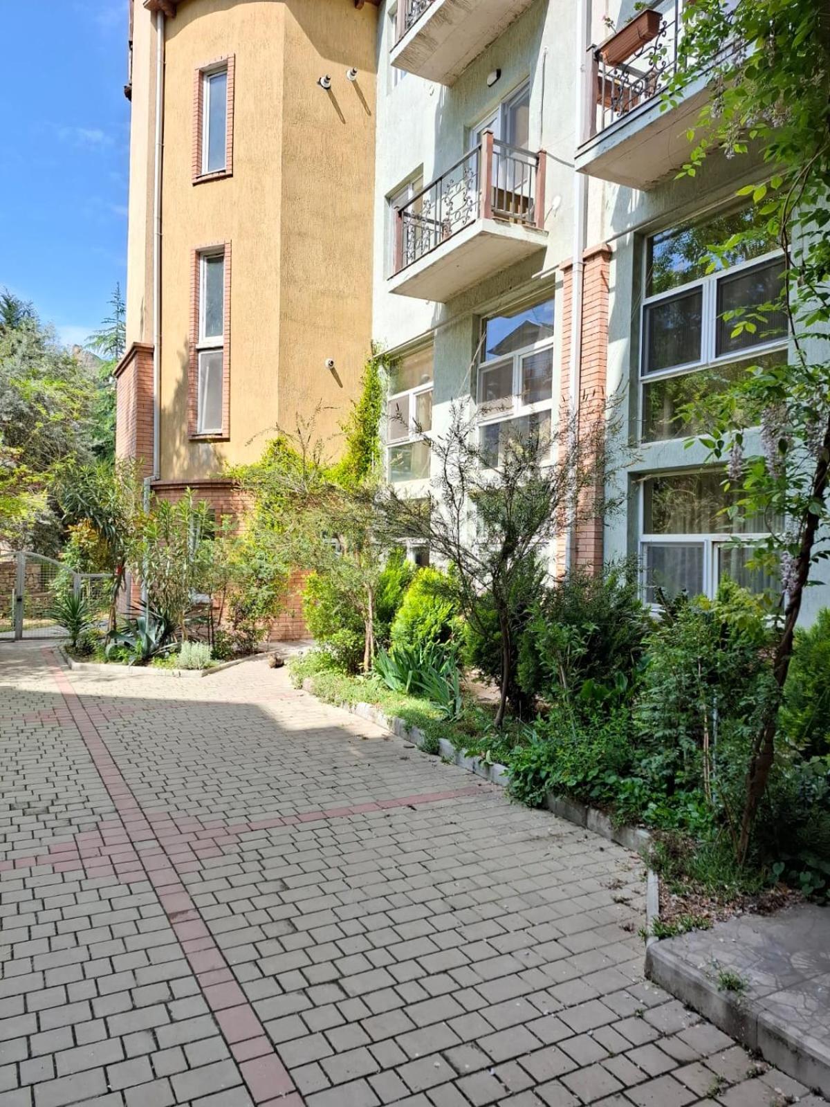 Hotel Alaverdi Palace Tbilisi Exterior photo